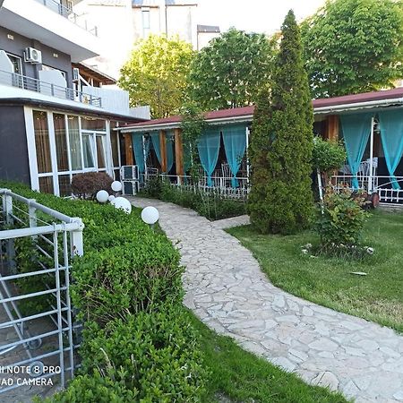 Danita Apartments & Diva Restaurant Bbq&Pool Bar Varna Exterior photo