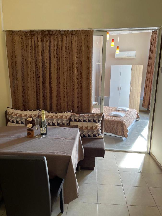 Danita Apartments & Diva Restaurant Bbq&Pool Bar Varna Exterior photo
