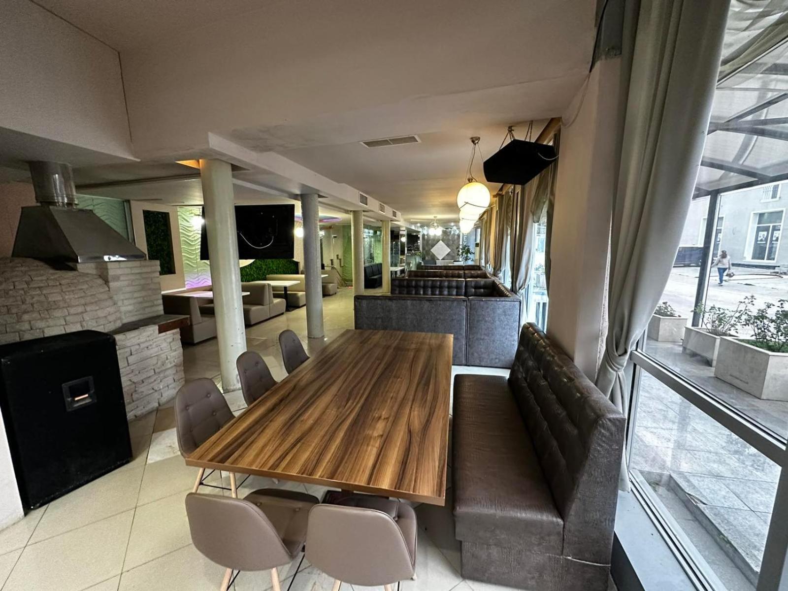 Danita Apartments & Diva Restaurant Bbq&Pool Bar Varna Exterior photo