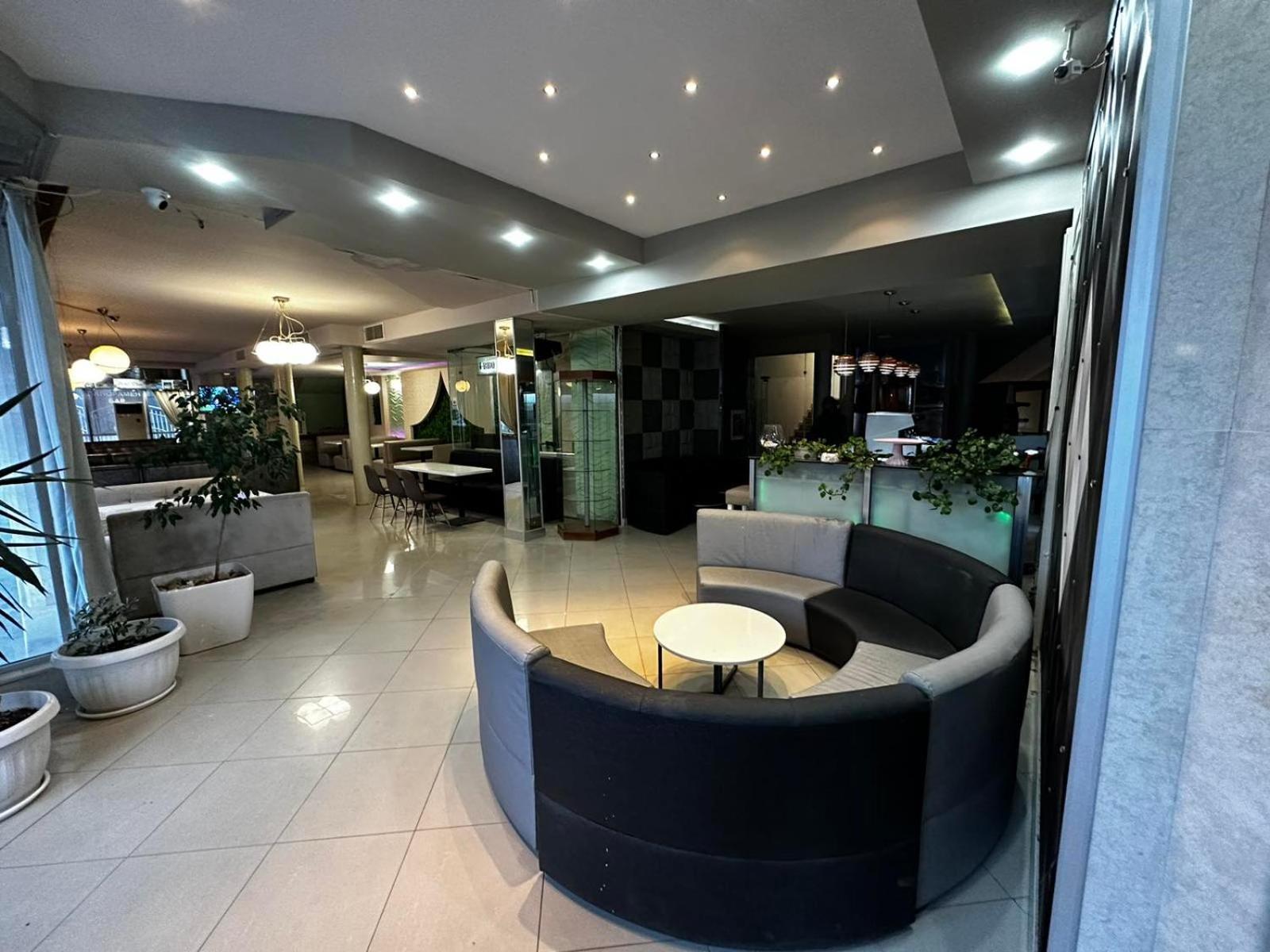 Danita Apartments & Diva Restaurant Bbq&Pool Bar Varna Exterior photo